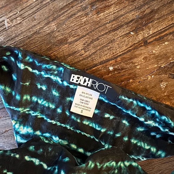 Beach Riot Bikini - Picture 2 of 5